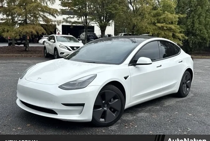 2023 Tesla Model 3 photo 1