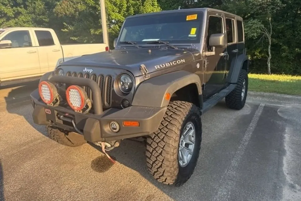 2016 Jeep Wrangler Unlimited Rubicon photo 1