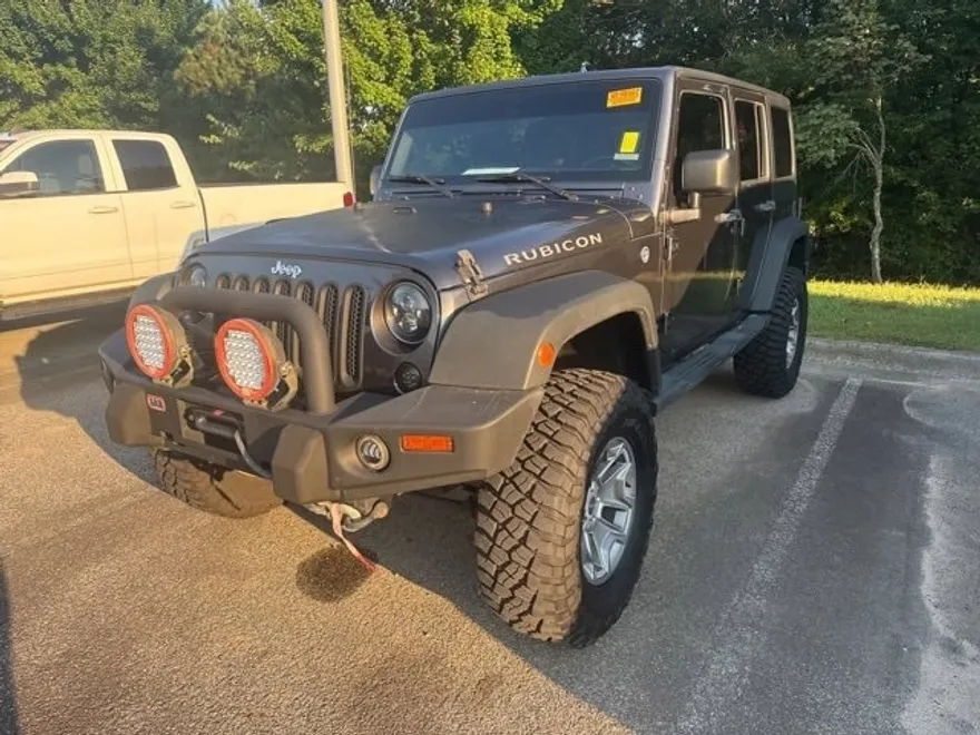 2016 Jeep Wrangler Unlimited Rubicon photo 1