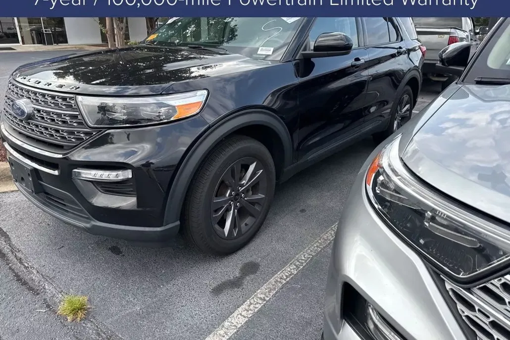 2022 Ford Explorer XLT photo 1