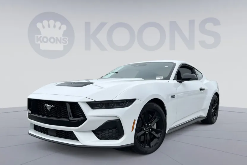 2025 Ford Mustang GT photo 1