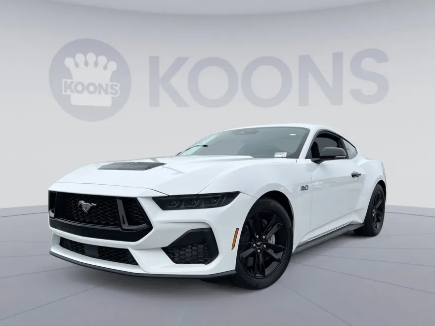 2025 Ford Mustang GT photo 1