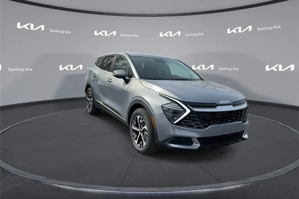 2025 Kia Sportage EX photo 1
