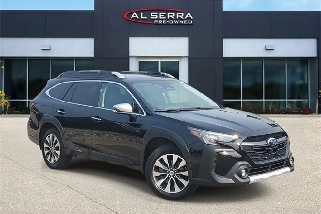 2023 Subaru Outback Touring photo 1