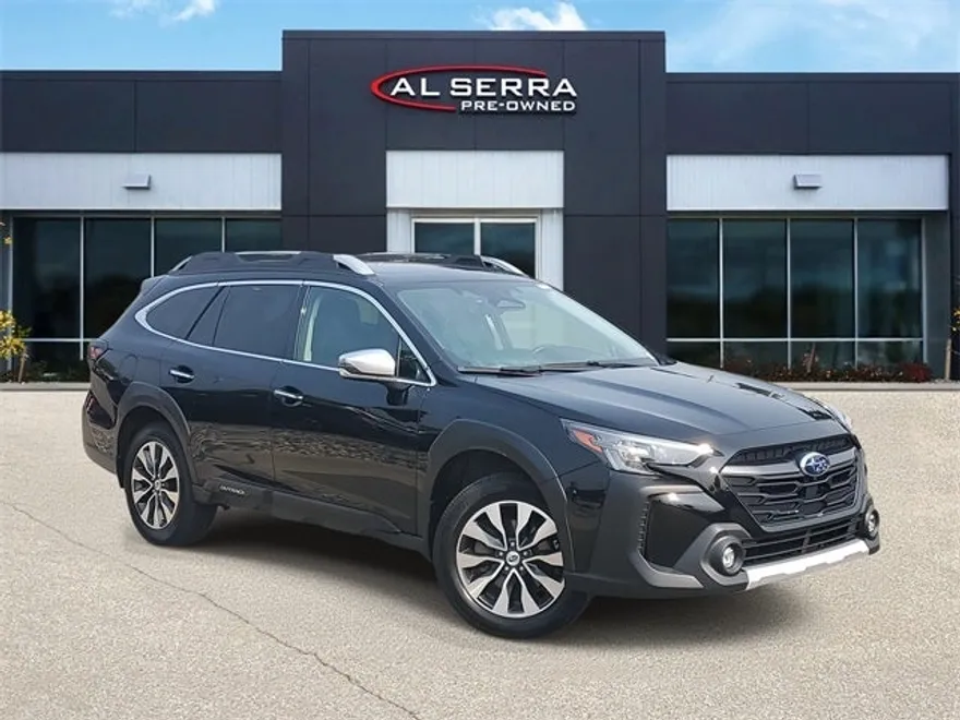 2023 Subaru Outback Touring photo 1