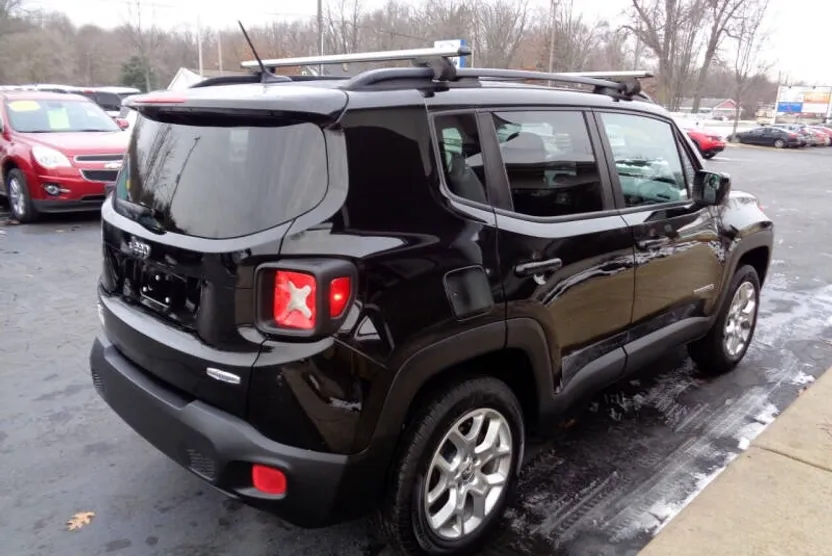 2015 Jeep Renegade Latitude photo 1