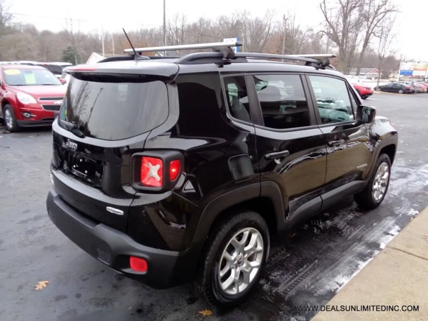 2015 Jeep Renegade Latitude photo 1