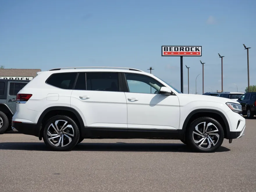 2022 Volkswagen Atlas V6 SEL photo 1