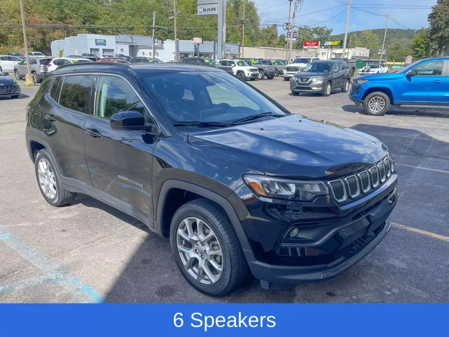 2022 Jeep Compass Latitude Lux photo 1