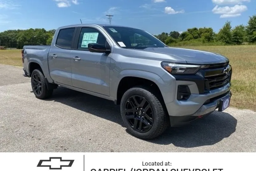 2025 Chevrolet Colorado Z71 photo 1