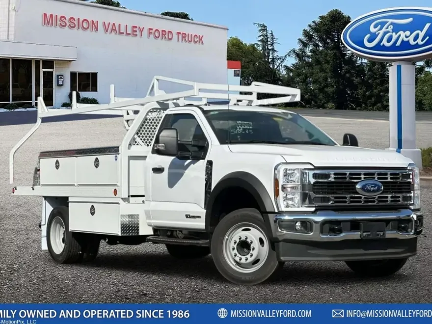 2024 Ford F-550 photo 1