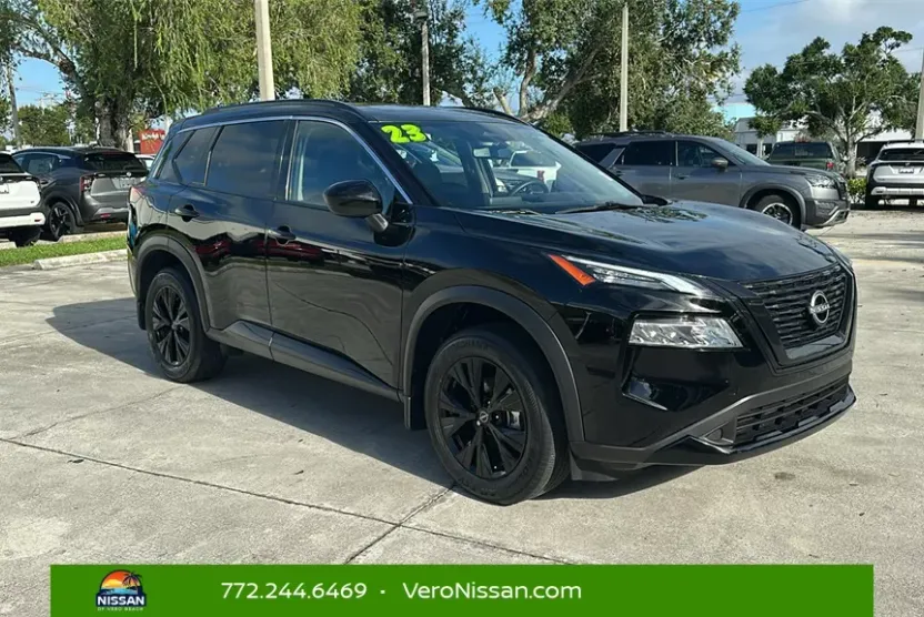 2023 Nissan Rogue SV photo 1
