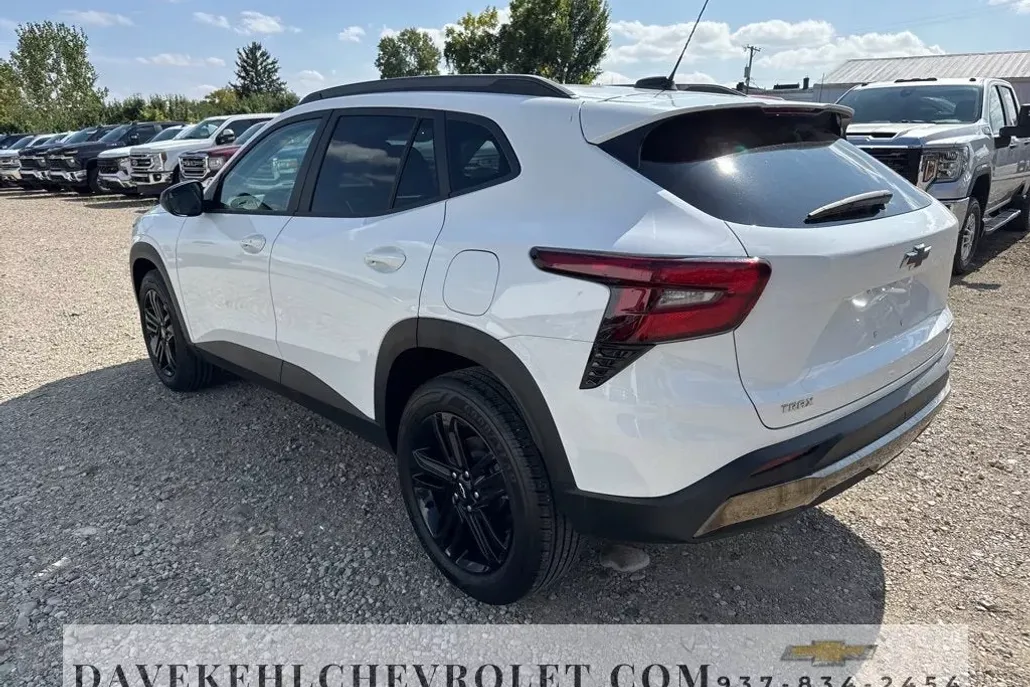 2025 Chevrolet Trax ACTIV photo 1