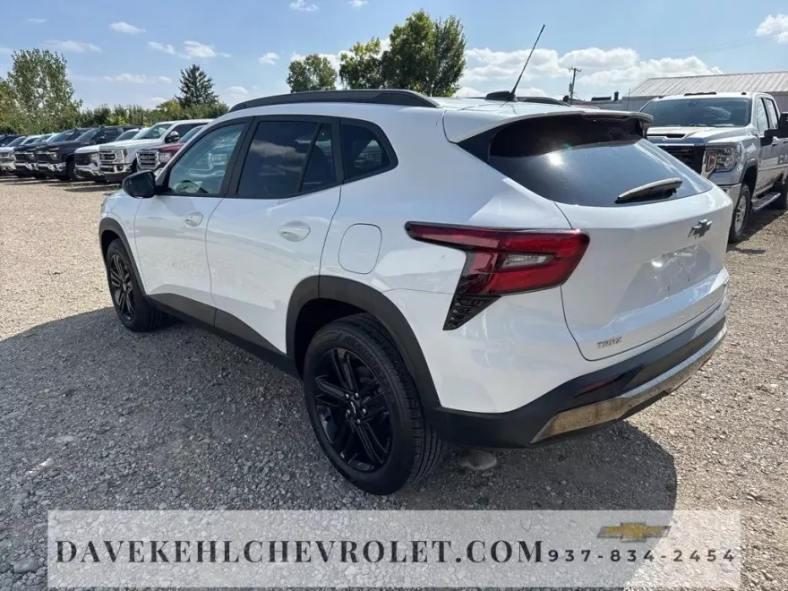 2025 Chevrolet Trax ACTIV photo 1