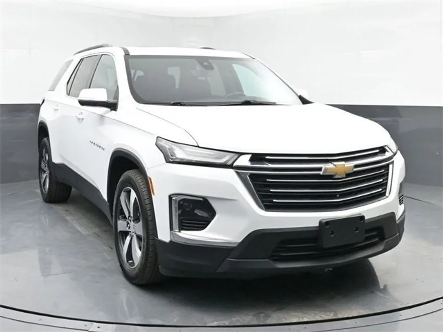 2022 Chevrolet Traverse Leather photo 1