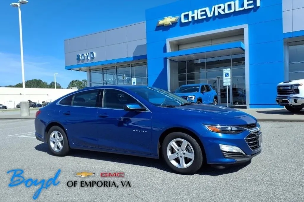 2023 Chevrolet Malibu 1LT photo 1