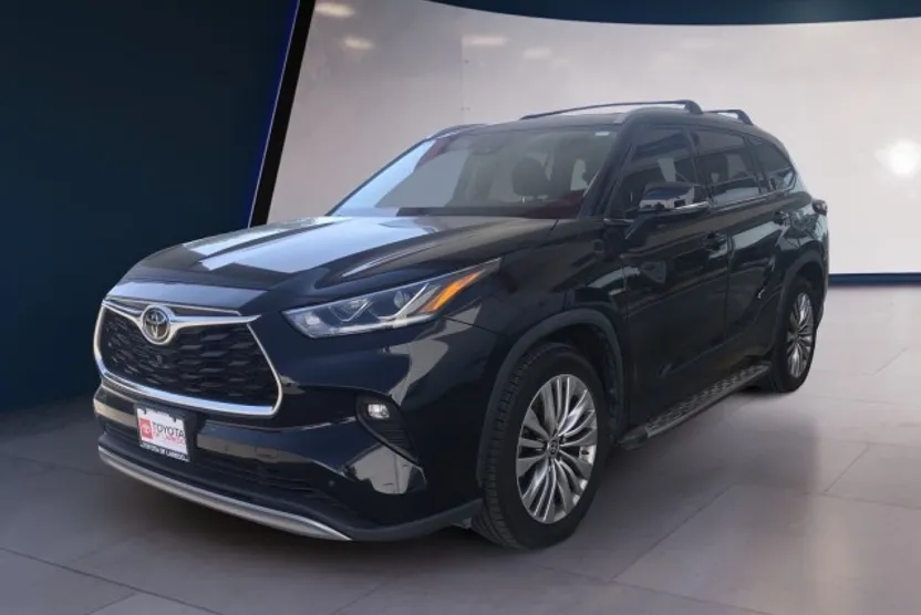 2022 Toyota Highlander Platinum photo 1