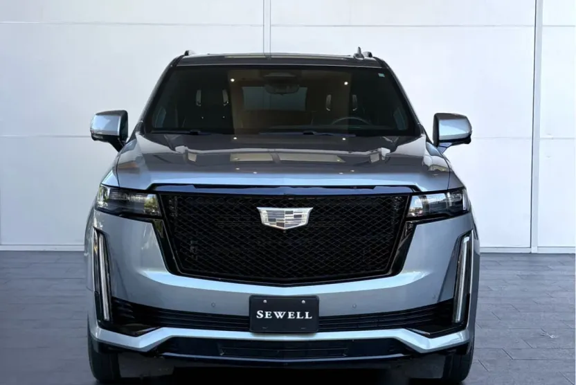 2023 Cadillac Escalade ESV Sport Platinum photo 1