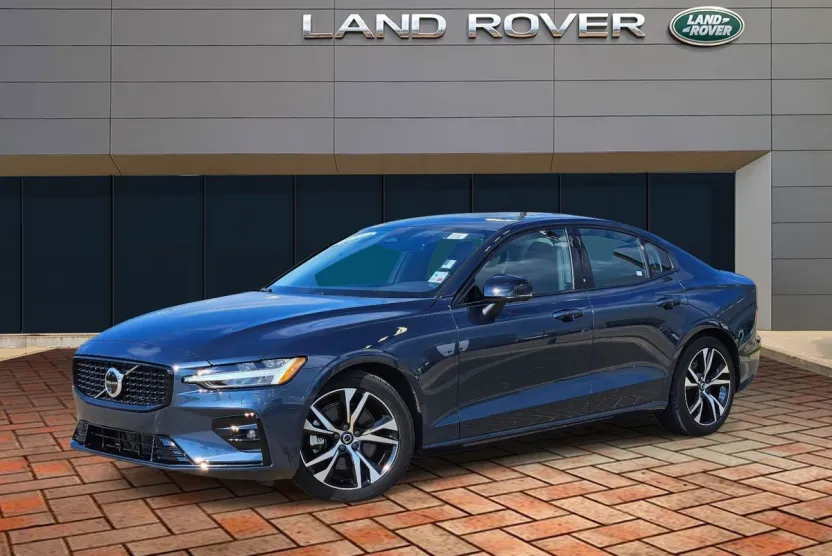 2024 Volvo S60 B5 AWD Plus photo 1