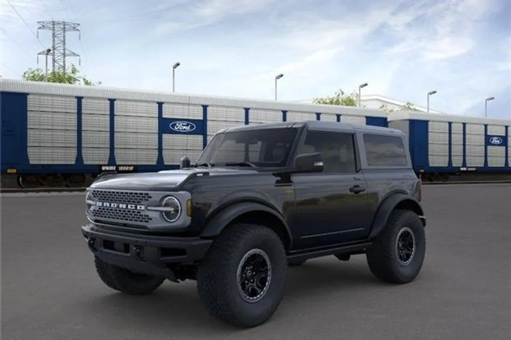 2023 Ford Bronco Badlands photo 1