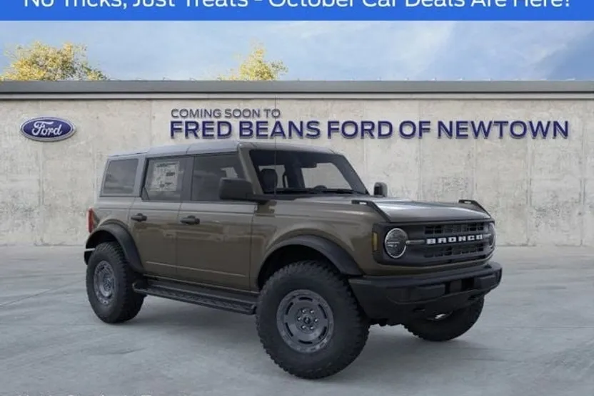 2025 Ford Bronco Base photo 1