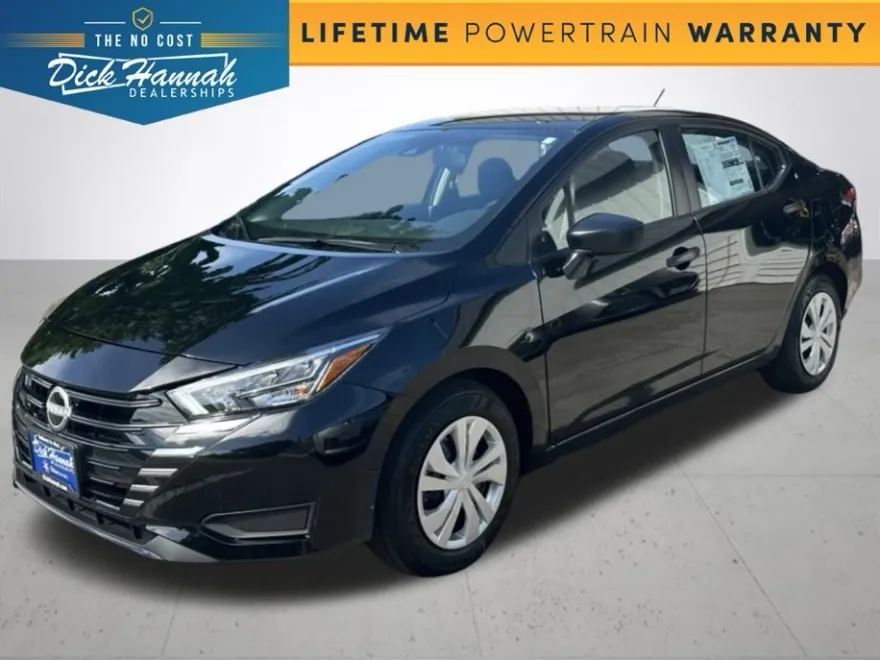 2025 Nissan Versa 1.6 S photo 1