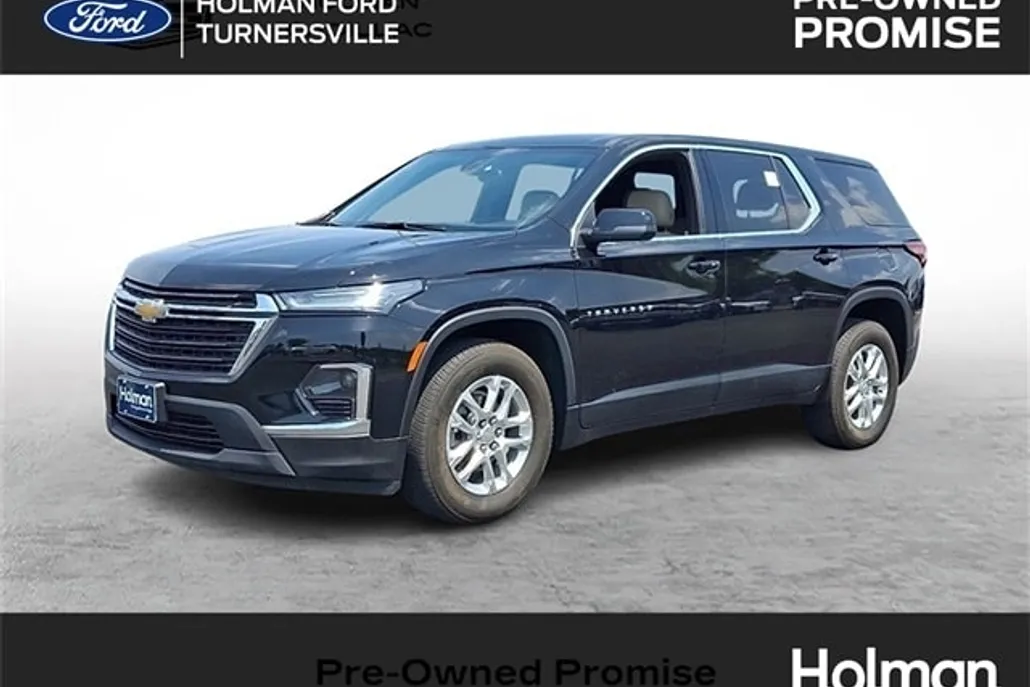 2022 Chevrolet Traverse LS photo 1