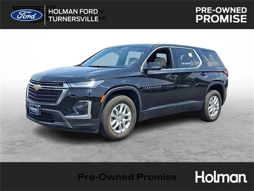 2022 Chevrolet Traverse LS photo 1