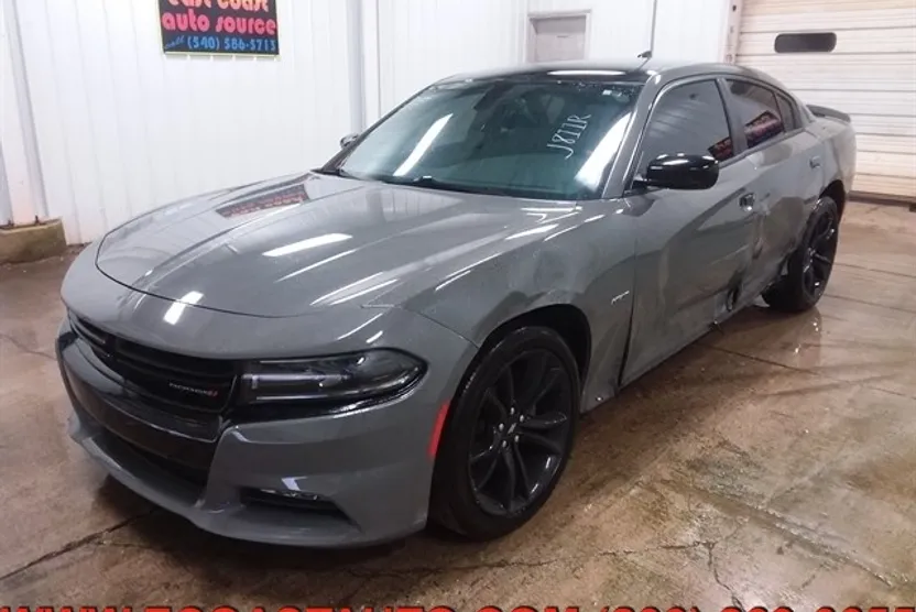 2018 Dodge Charger R/T photo 1