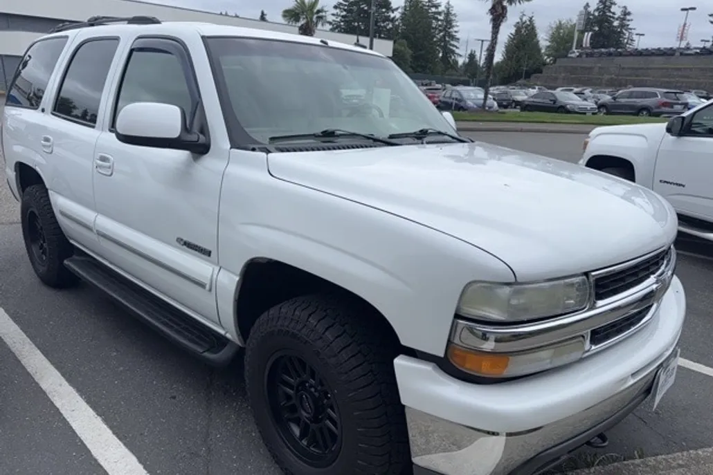 2003 Chevrolet Tahoe LT photo 1