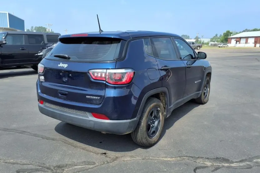 2018 Jeep Compass Sport photo 1