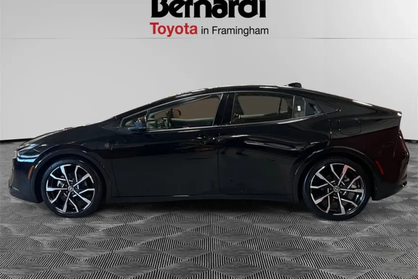2024 Toyota Prius Prime XSE photo 1