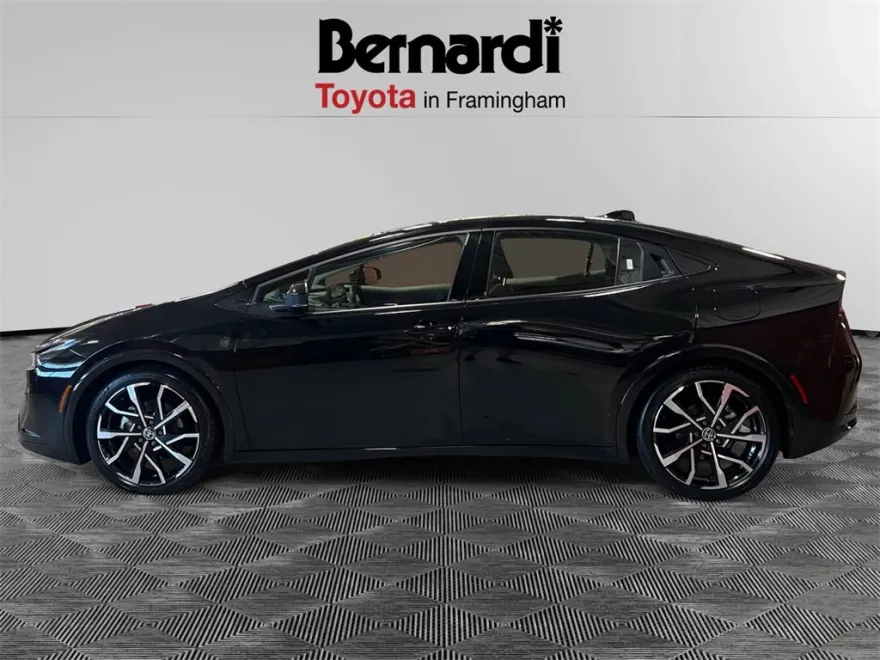 2024 Toyota Prius Prime XSE photo 1