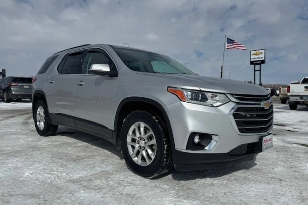 2021 Chevrolet Traverse Leather photo 1