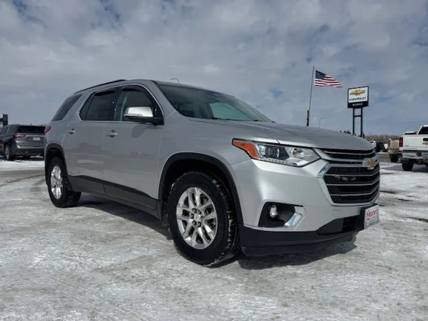 2021 Chevrolet Traverse Leather photo 1