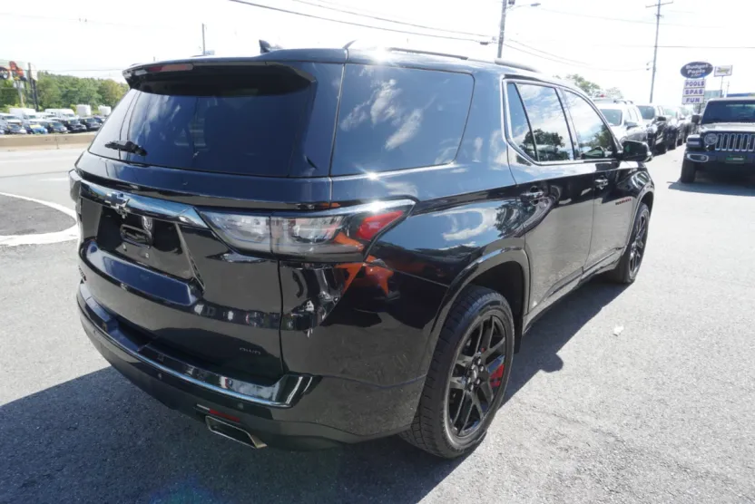2019 Chevrolet Traverse Premier photo 1