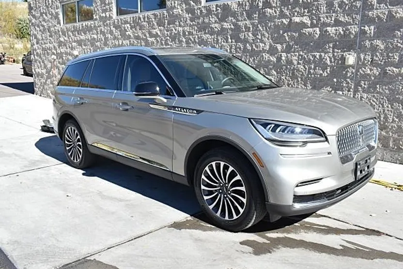 2023 Lincoln Aviator Standard photo 1