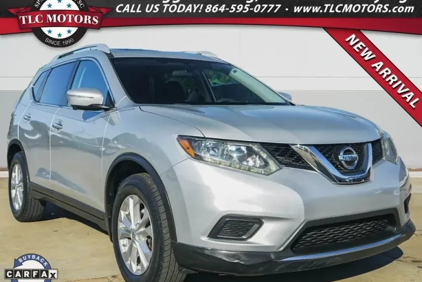 2015 Nissan Rogue SV photo 1