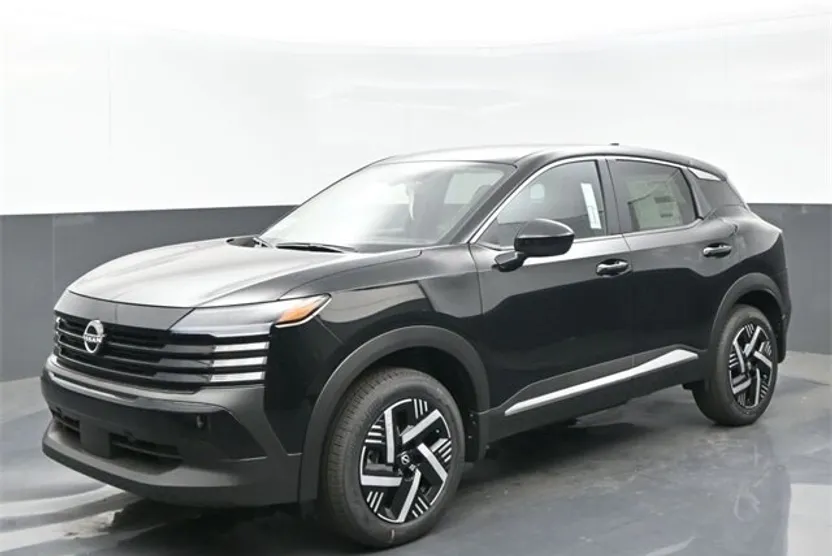 2025 Nissan Kicks SV photo 1