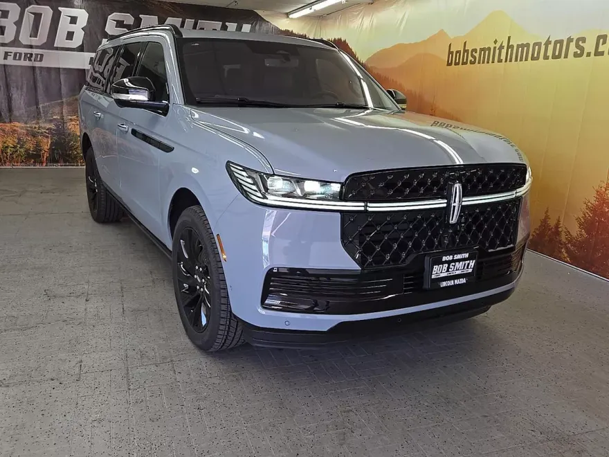 2025 Lincoln Navigator L Reserve photo 1