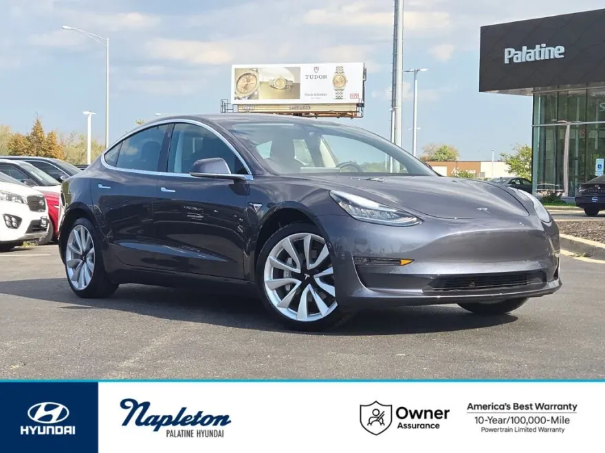 2020 Tesla Model 3 Standard Range Plus photo 1