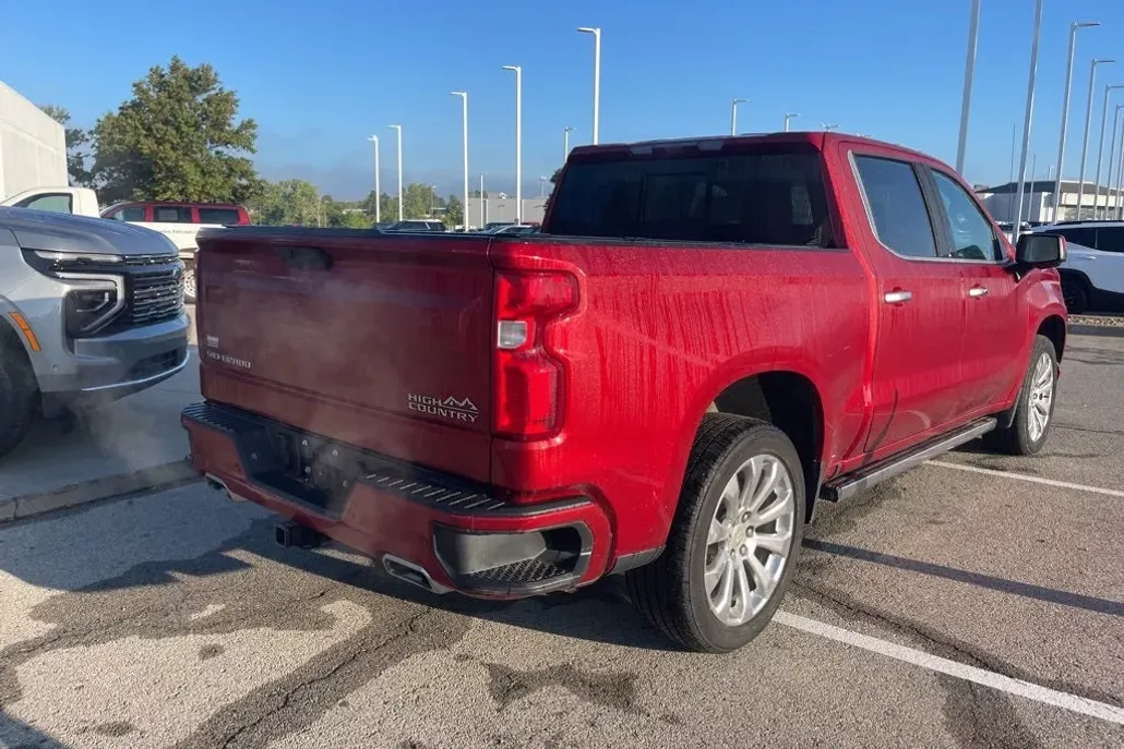2021 Chevrolet Silverado 1500 High Country photo 1