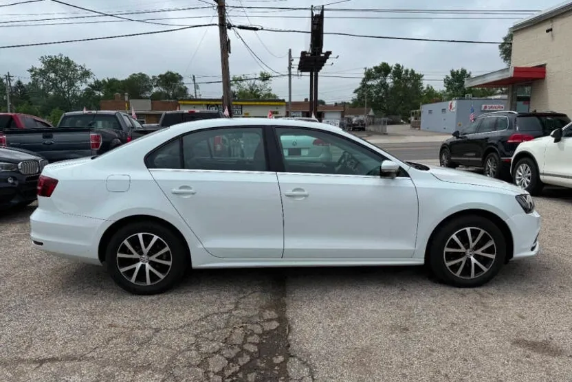 2018 Volkswagen Jetta 1.4T SE photo 1