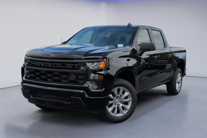2025 Chevrolet Silverado 1500 Custom photo 1