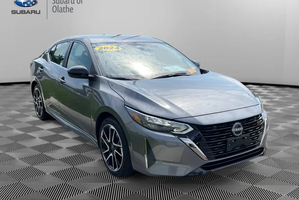 2024 Nissan Sentra SR photo 1