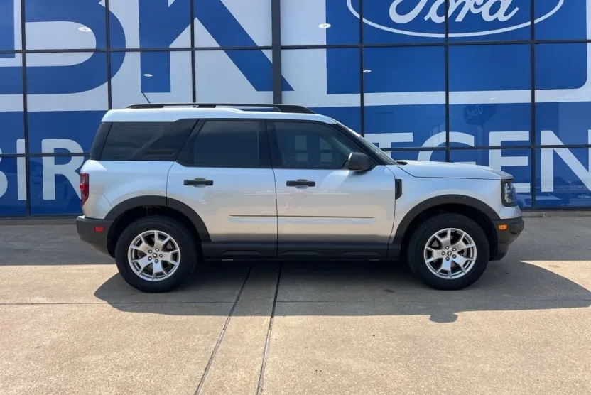2023 Ford Bronco Sport Base photo 1