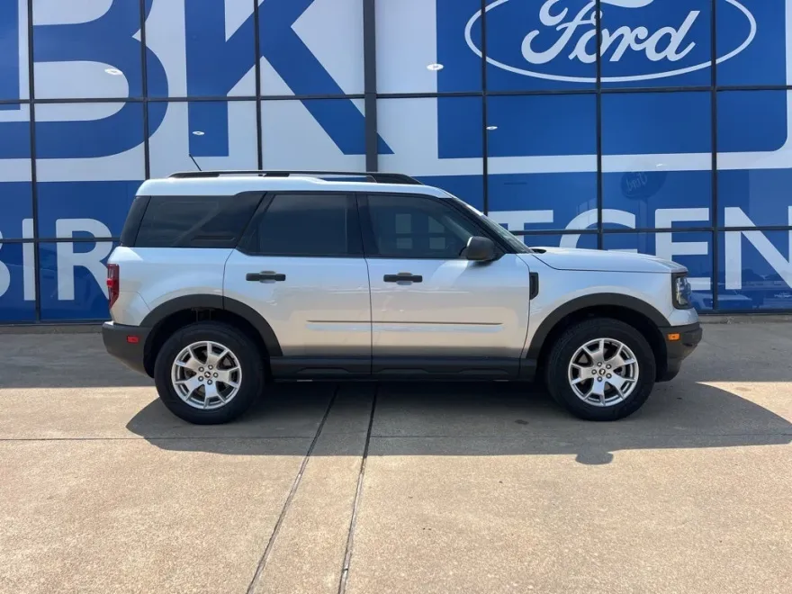 2023 Ford Bronco Sport Base photo 1