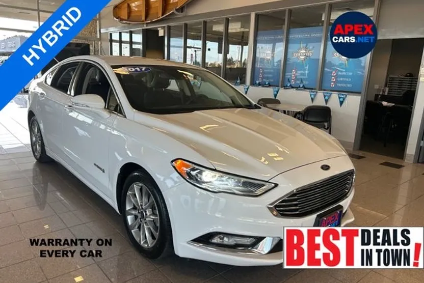 2017 Ford Fusion SE Hybrid photo 1