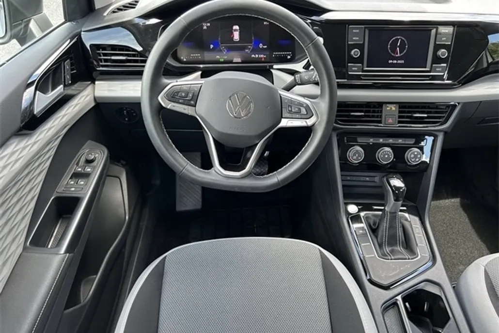 2024 Volkswagen Taos S photo 1