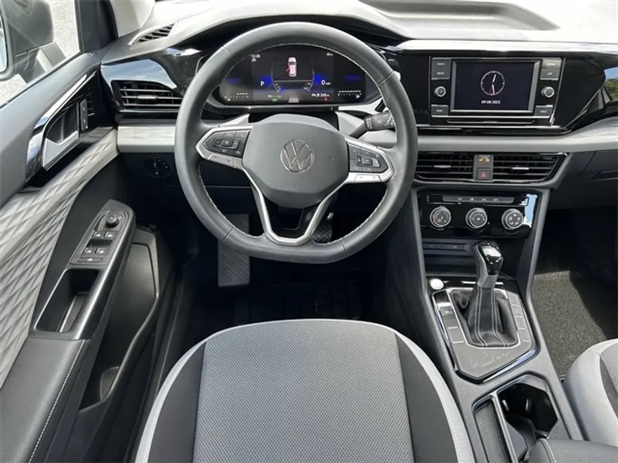 2024 Volkswagen Taos S photo 1